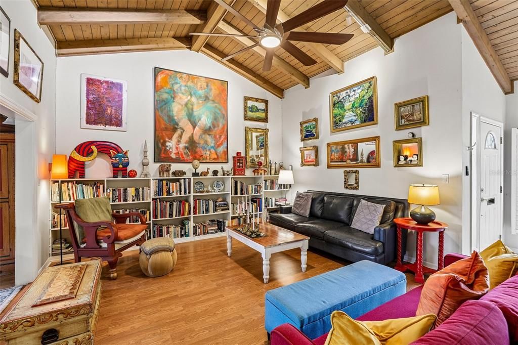 For Sale: $329,000 (3 beds, 2 baths, 1817 Square Feet)
