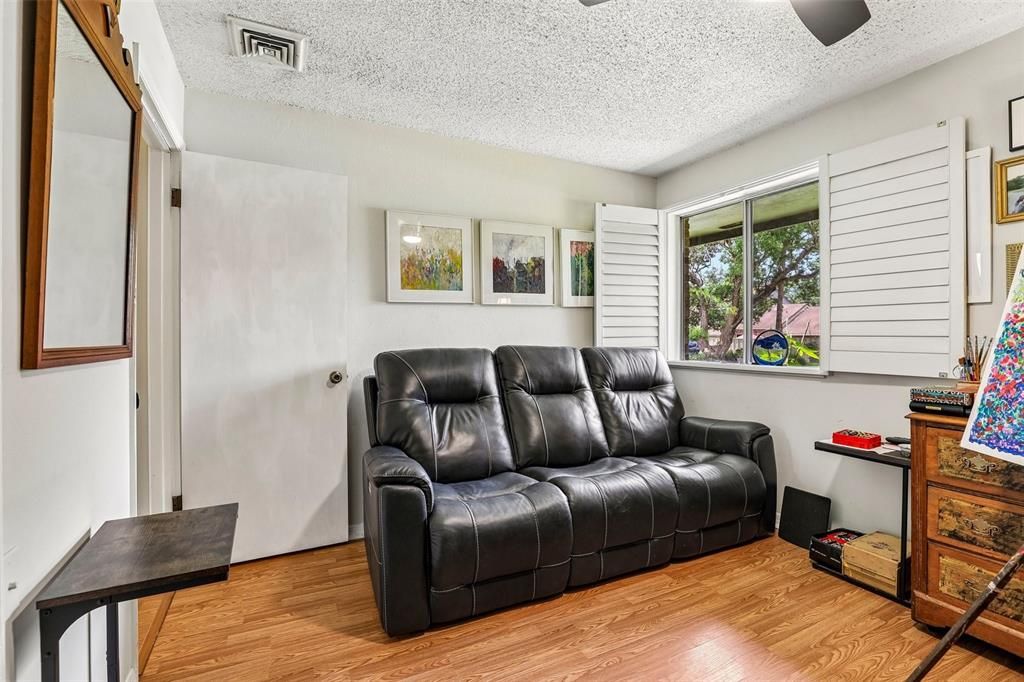 For Sale: $329,000 (3 beds, 2 baths, 1817 Square Feet)