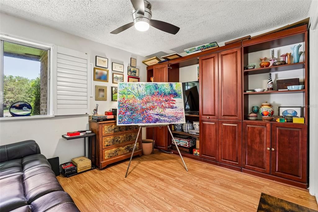 For Sale: $329,000 (3 beds, 2 baths, 1817 Square Feet)