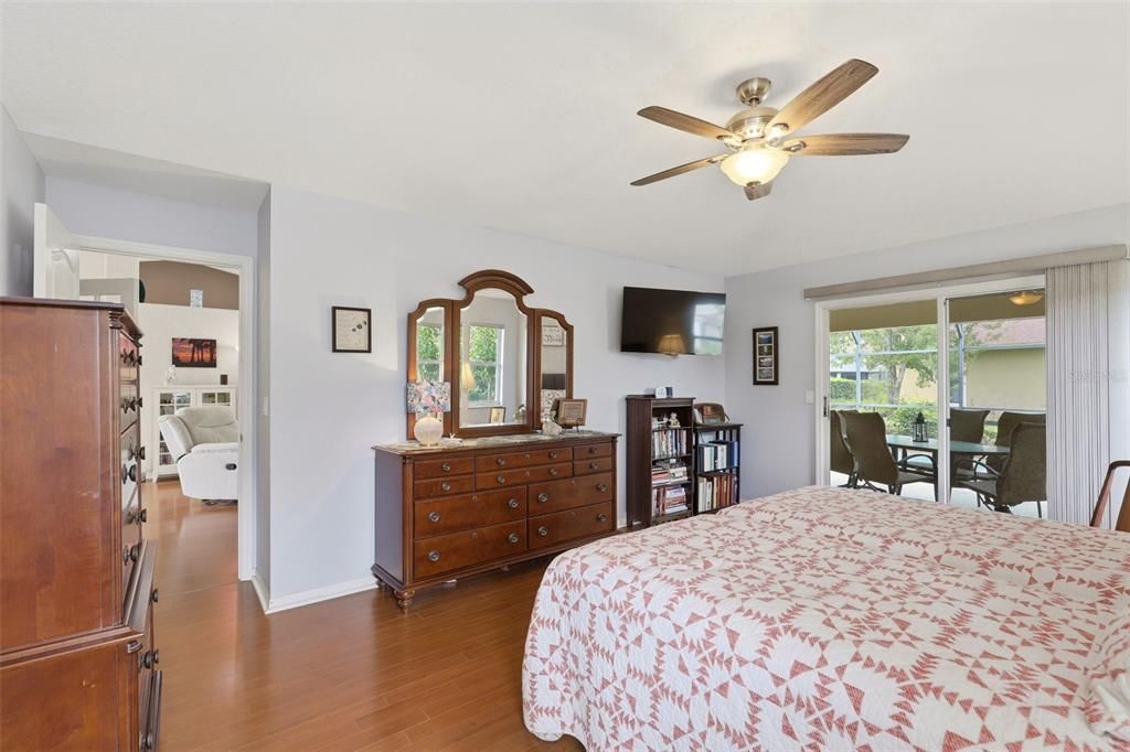 For Sale: $515,000 (3 beds, 2 baths, 2044 Square Feet)