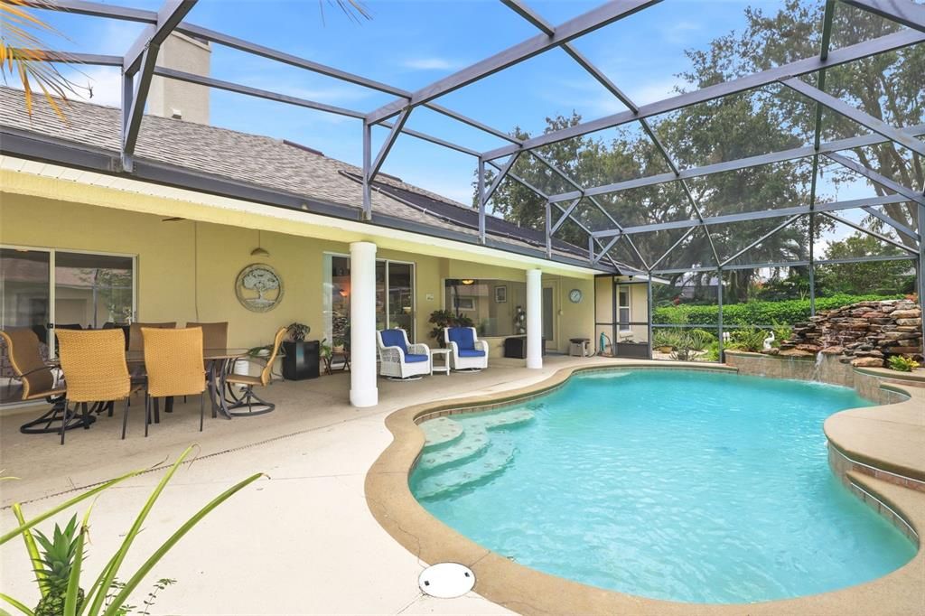 For Sale: $515,000 (3 beds, 2 baths, 2044 Square Feet)