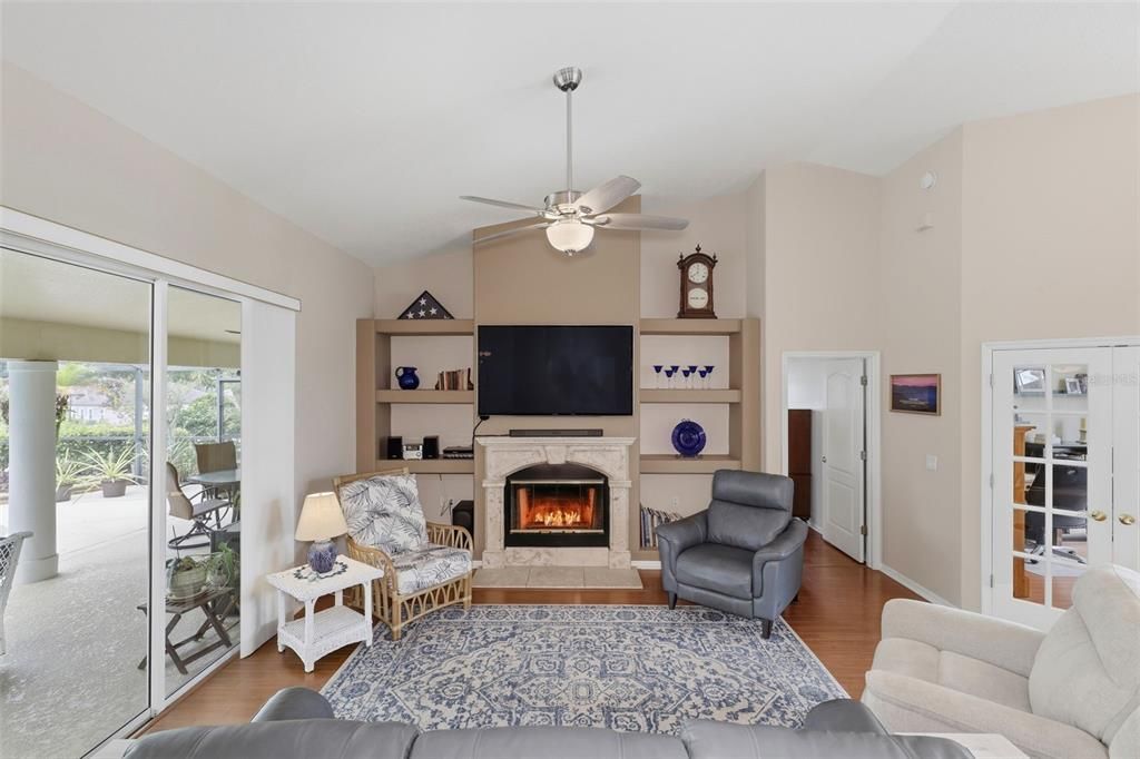 For Sale: $515,000 (3 beds, 2 baths, 2044 Square Feet)
