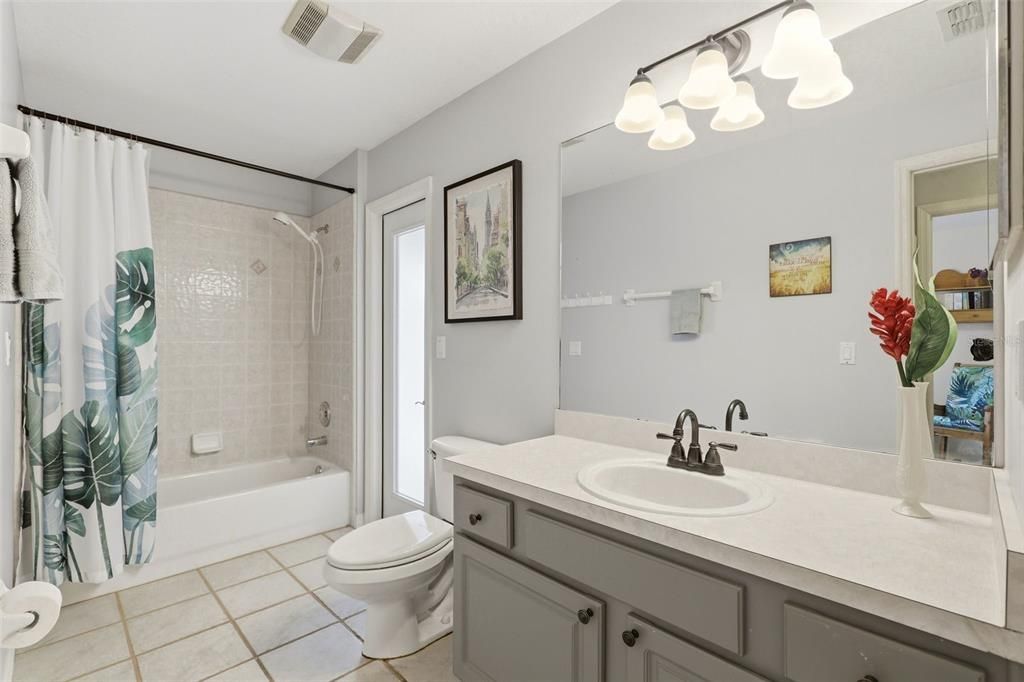 For Sale: $515,000 (3 beds, 2 baths, 2044 Square Feet)