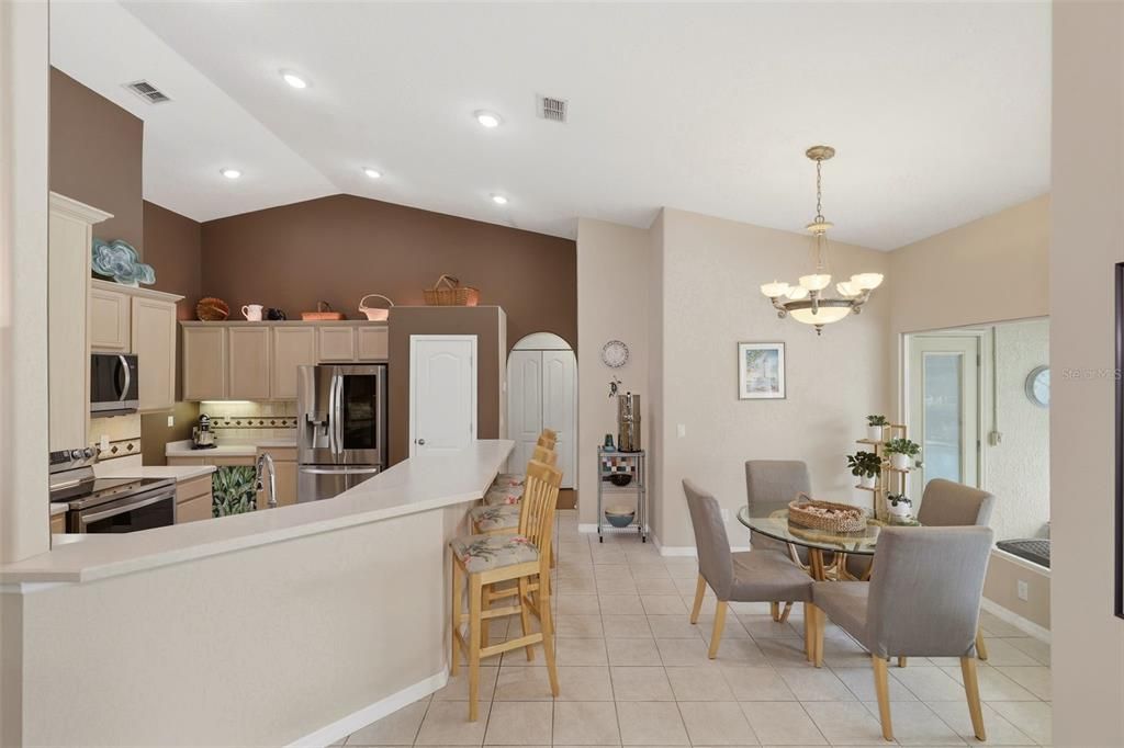 For Sale: $515,000 (3 beds, 2 baths, 2044 Square Feet)