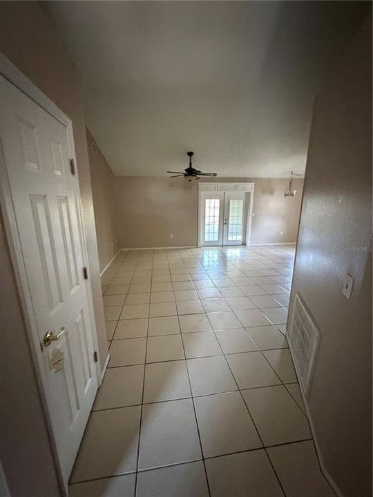 В аренду: $1,800 (3 спален, 2 ванн, 1129 Квадратных фут)
