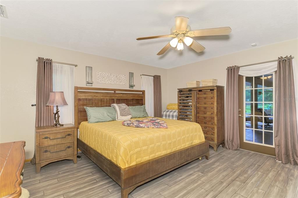 For Sale: $1,875,000 (4 beds, 2 baths, 2269 Square Feet)