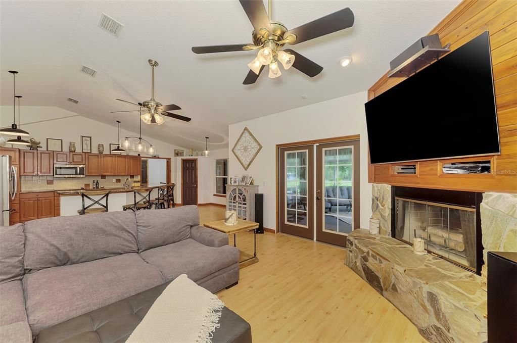 For Sale: $1,875,000 (4 beds, 2 baths, 2269 Square Feet)