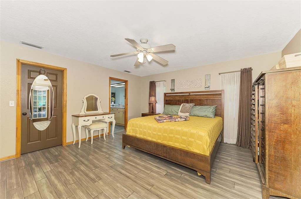 For Sale: $1,875,000 (4 beds, 2 baths, 2269 Square Feet)