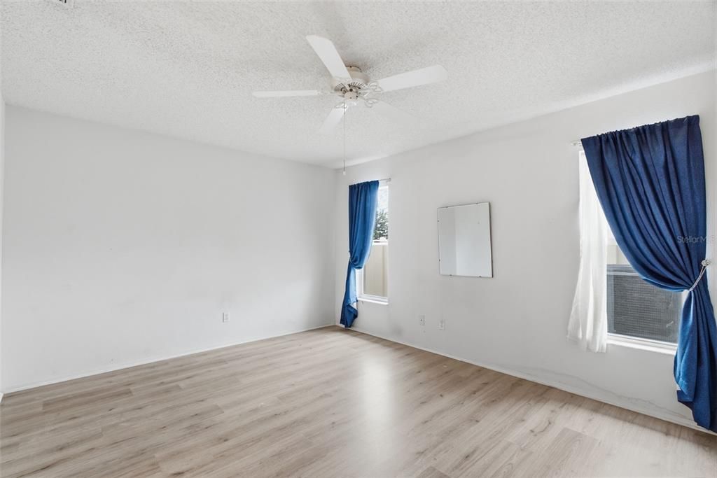 En Venta: $124,900 (2 camas, 2 baños, 1318 Pies cuadrados)