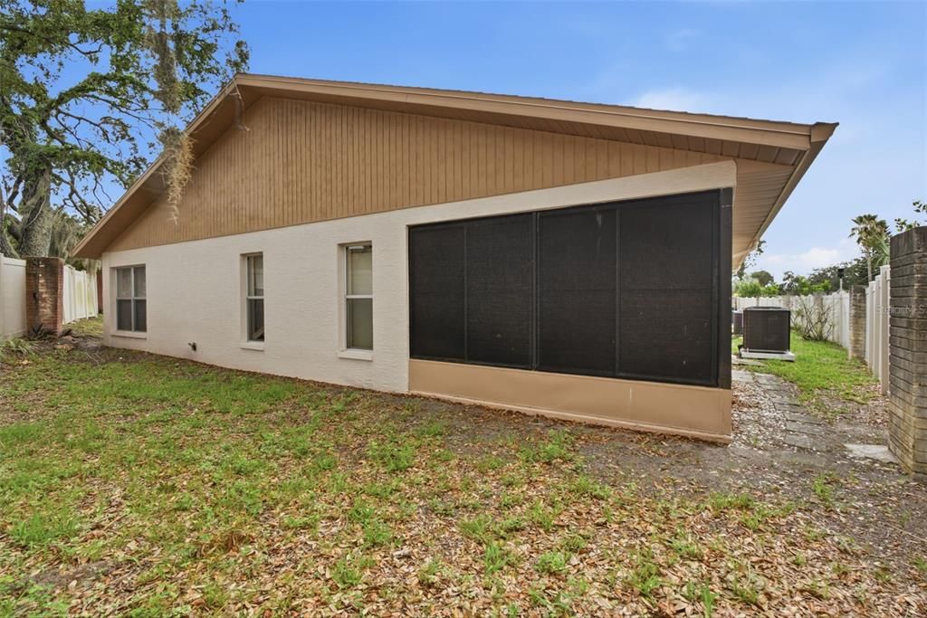 En Venta: $124,900 (2 camas, 2 baños, 1318 Pies cuadrados)