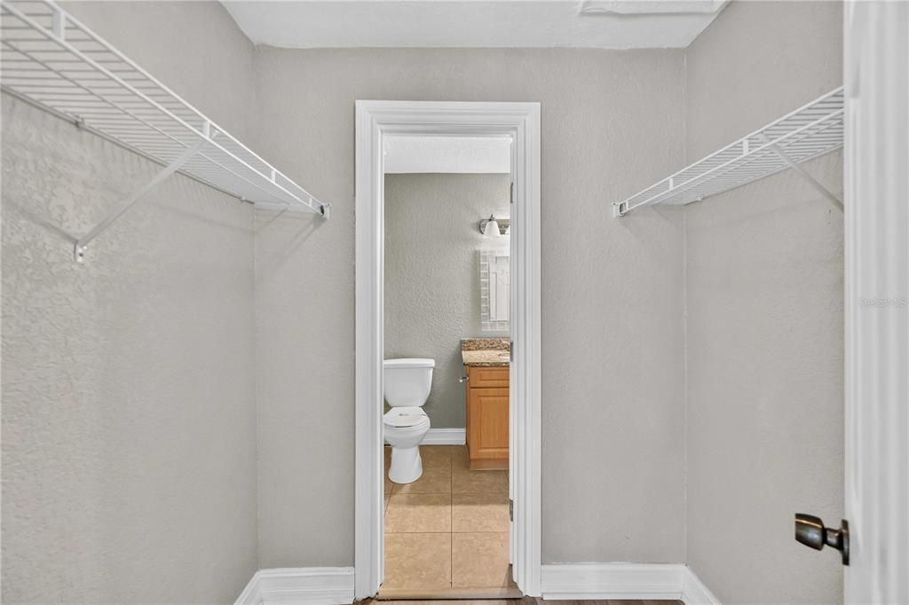 For Sale: $175,000 (2 beds, 2 baths, 1020 Square Feet)