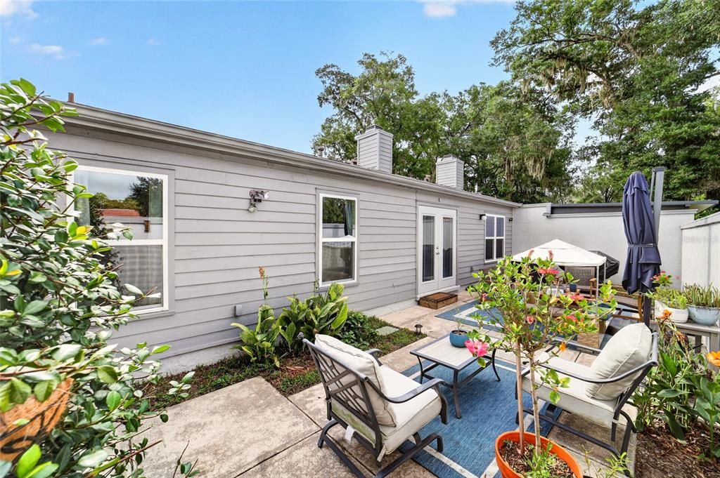 For Sale: $225,000 (2 beds, 2 baths, 1278 Square Feet)