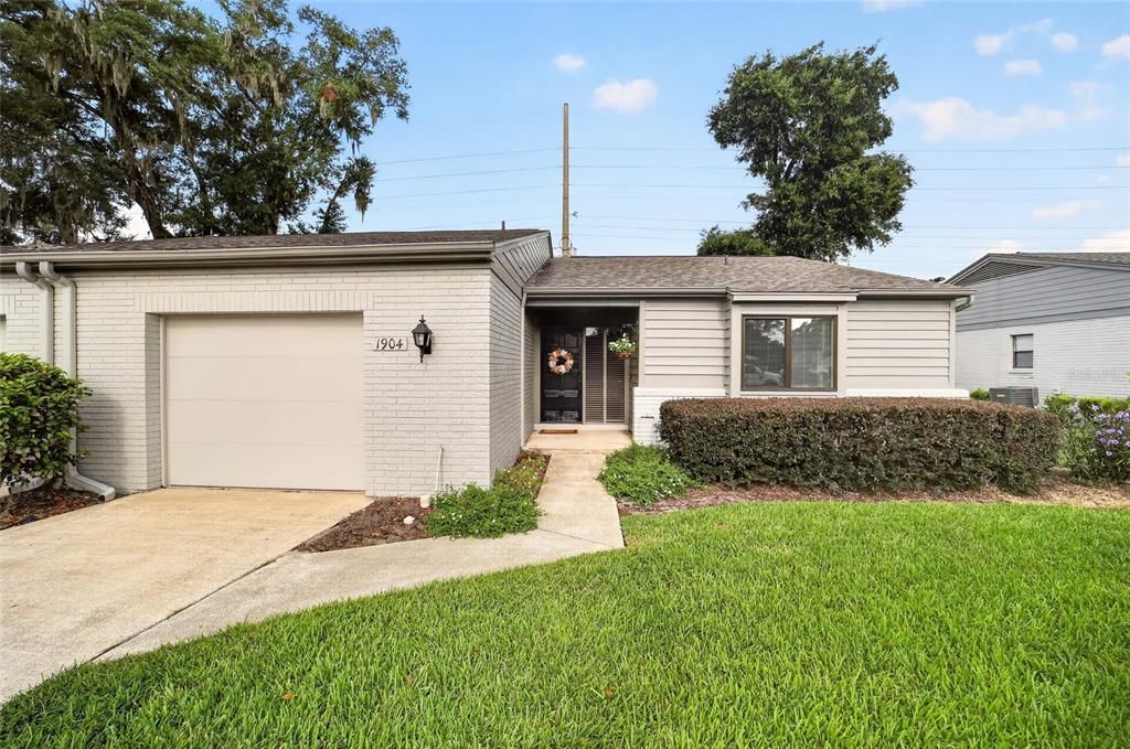 For Sale: $225,000 (2 beds, 2 baths, 1278 Square Feet)