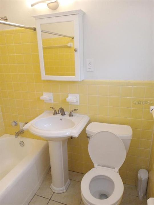 В аренду: $1,675 (1 спален, 1 ванн, 500 Квадратных фут)