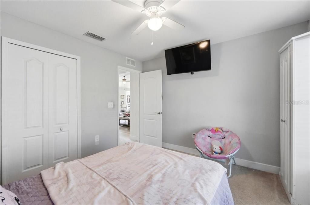 For Sale: $339,995 (3 beds, 2 baths, 1834 Square Feet)
