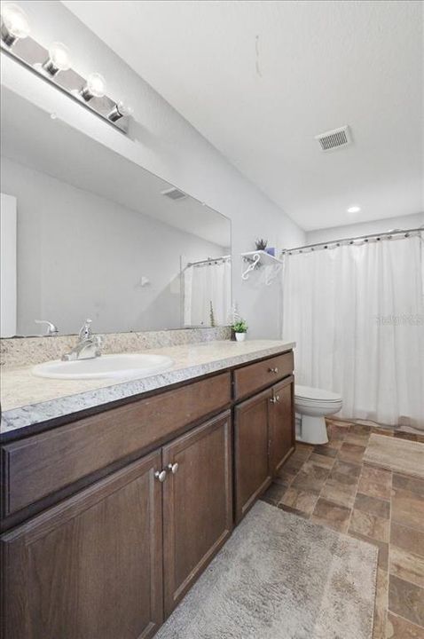 For Sale: $339,995 (3 beds, 2 baths, 1834 Square Feet)