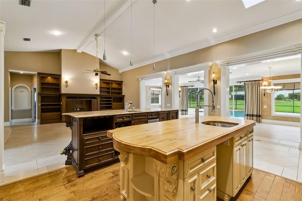 На продажу: $1,150,000 (3 спален, 3 ванн, 4789 Квадратных фут)