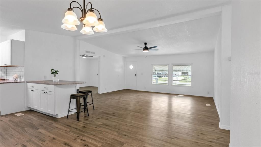 Activo con contrato: $209,900 (3 camas, 2 baños, 1134 Pies cuadrados)