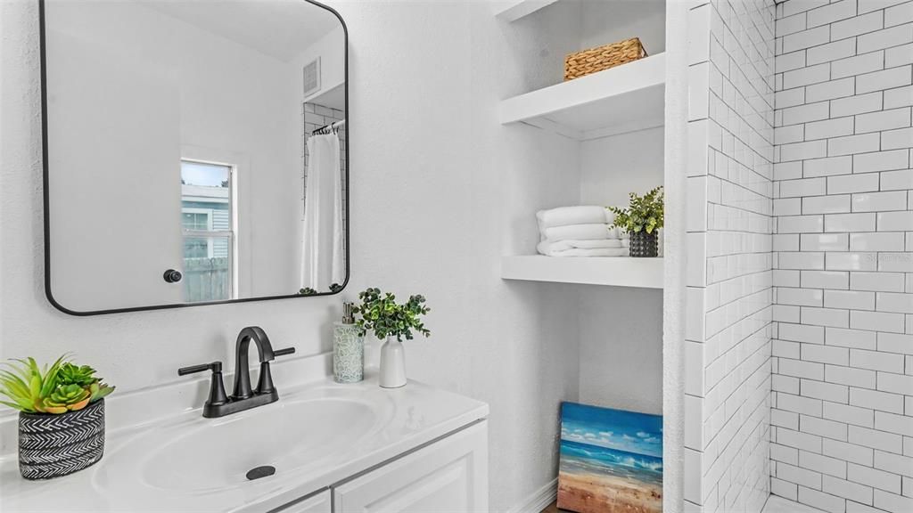 Activo con contrato: $209,900 (3 camas, 2 baños, 1134 Pies cuadrados)