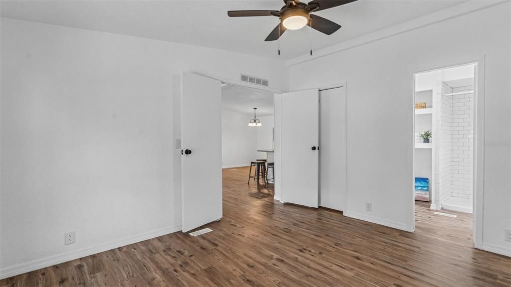 Activo con contrato: $209,900 (3 camas, 2 baños, 1134 Pies cuadrados)