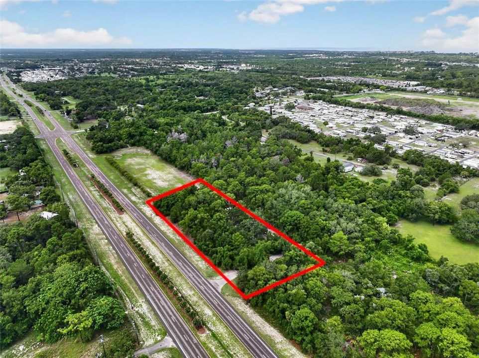 待售: $329,000 (1.57 acres)