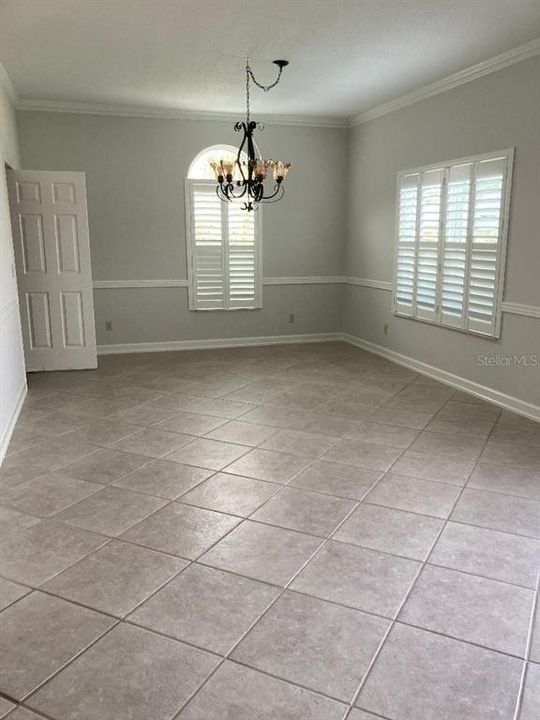 For Sale: $850,000 (6 beds, 4 baths, 4251 Square Feet)