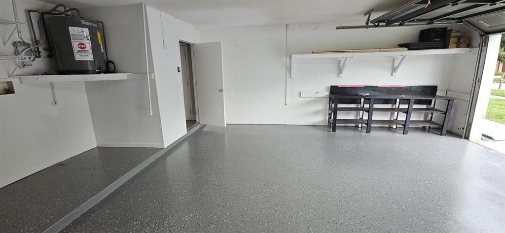 For Rent: $2,550 (2 beds, 2 baths, 1379 Square Feet)