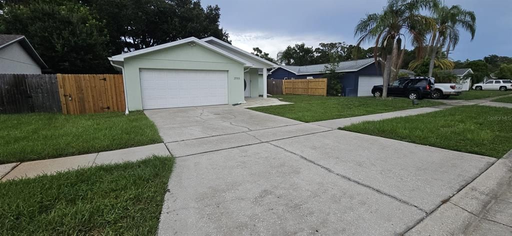 For Rent: $2,550 (2 beds, 2 baths, 1379 Square Feet)
