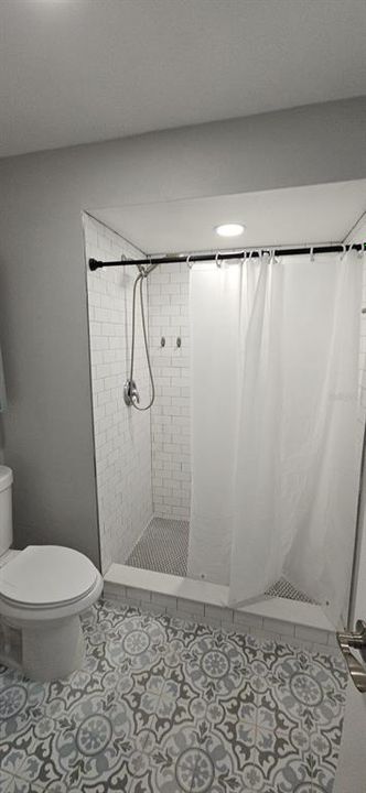 For Rent: $2,550 (2 beds, 2 baths, 1379 Square Feet)