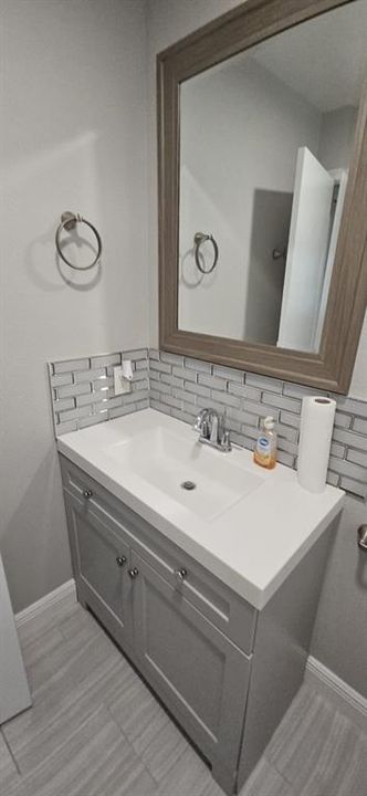 For Rent: $2,550 (2 beds, 2 baths, 1379 Square Feet)
