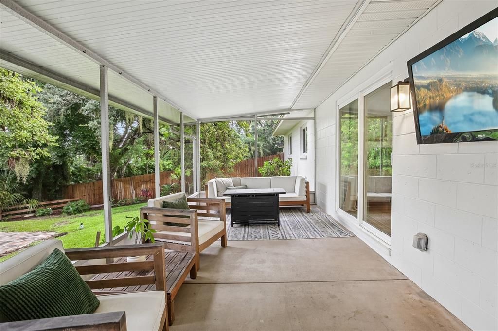 En Venta: $425,000 (3 camas, 2 baños, 1703 Pies cuadrados)