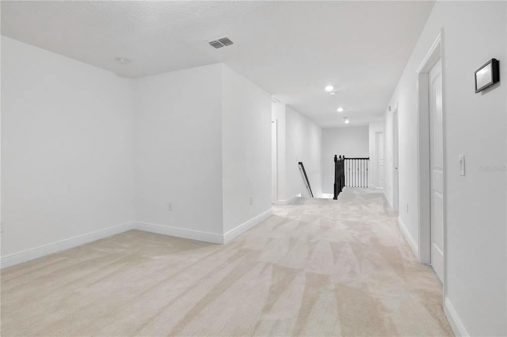 На продажу: $649,990 (6 спален, 4 ванн, 3724 Квадратных фут)