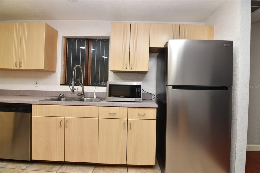 В аренду: $3,100 (4 спален, 3 ванн, 2151 Квадратных фут)