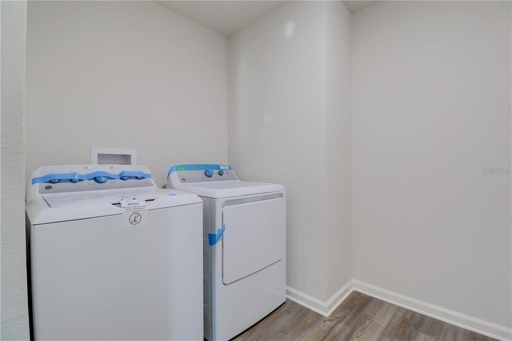 For Rent: $2,200 (4 beds, 2 baths, 1662 Square Feet)