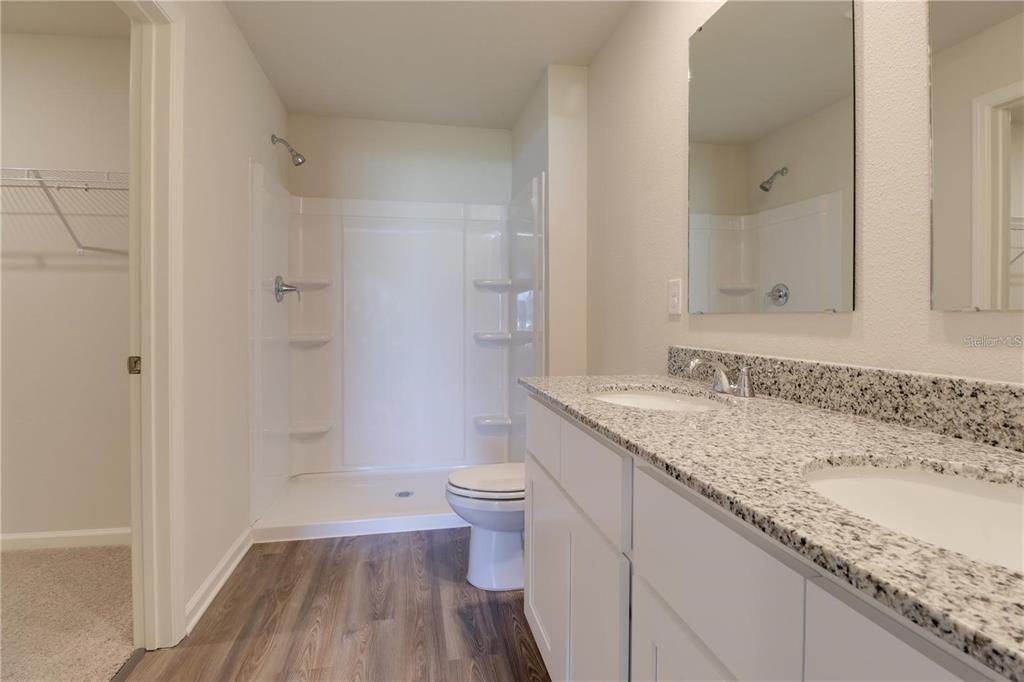 For Rent: $2,200 (4 beds, 2 baths, 1662 Square Feet)