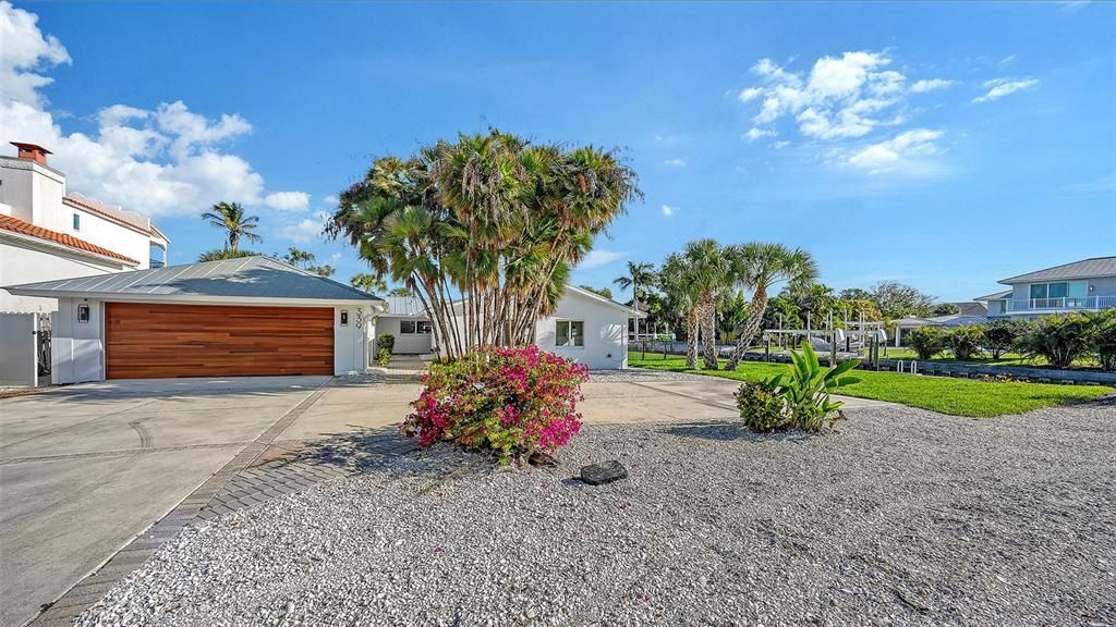 En Venta: $2,600,000 (4 camas, 3 baños, 2689 Pies cuadrados)