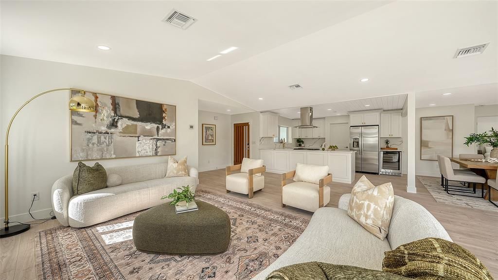 En Venta: $2,600,000 (4 camas, 3 baños, 2689 Pies cuadrados)
