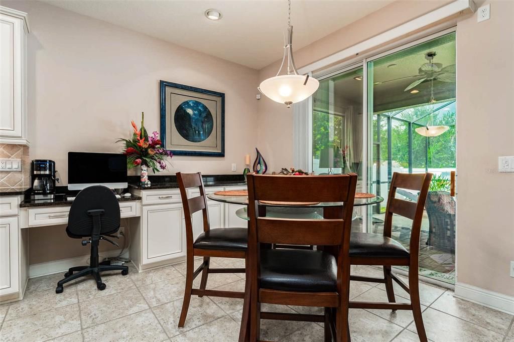 En Venta: $515,000 (3 camas, 2 baños, 2210 Pies cuadrados)