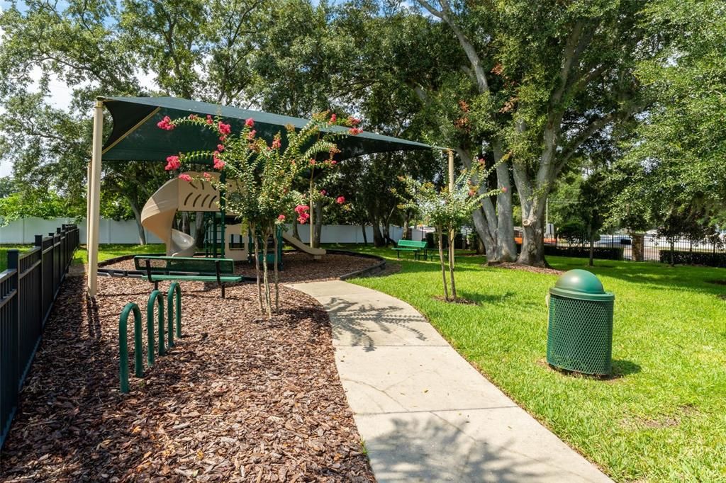 Active With Contract: $515,000 (3 beds, 2 baths, 2210 Square Feet)