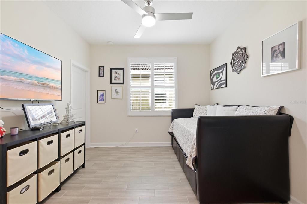En Venta: $440,000 (4 camas, 2 baños, 2269 Pies cuadrados)