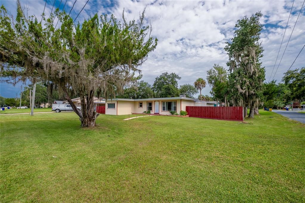 En Venta: $275,000 (3 camas, 2 baños, 1281 Pies cuadrados)