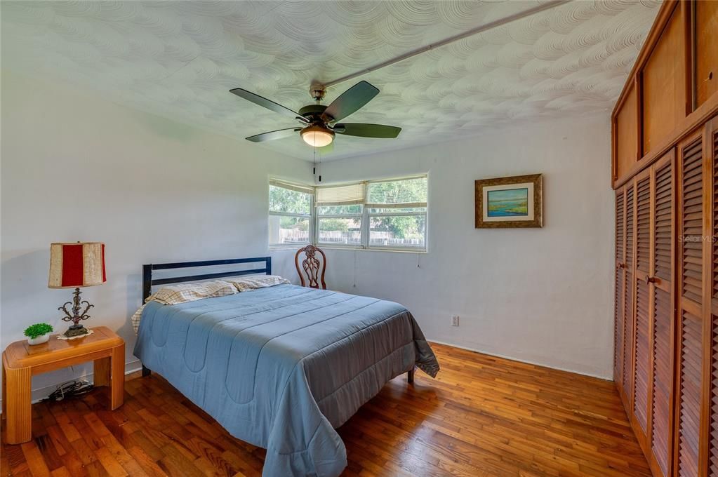 En Venta: $275,000 (3 camas, 2 baños, 1281 Pies cuadrados)