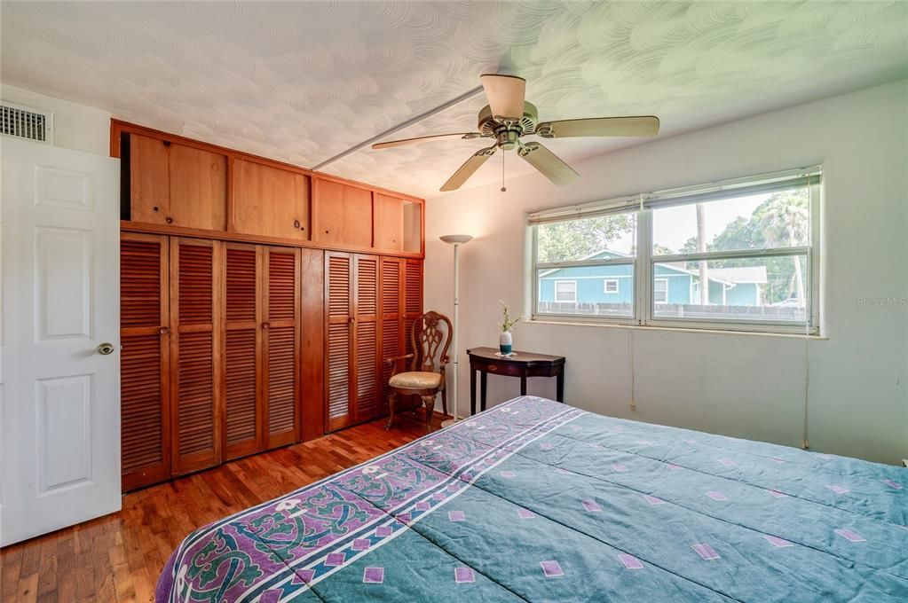 En Venta: $275,000 (3 camas, 2 baños, 1281 Pies cuadrados)