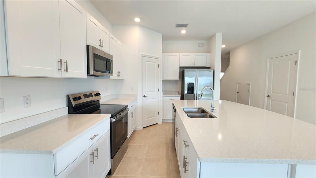 В аренду: $2,450 (3 спален, 2 ванн, 1553 Квадратных фут)