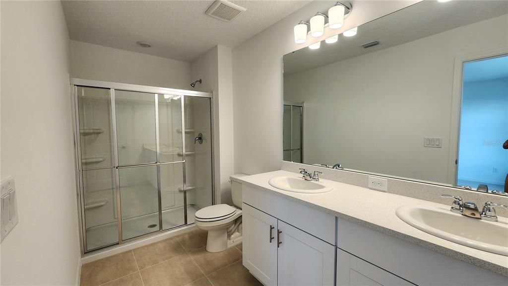 В аренду: $2,450 (3 спален, 2 ванн, 1553 Квадратных фут)