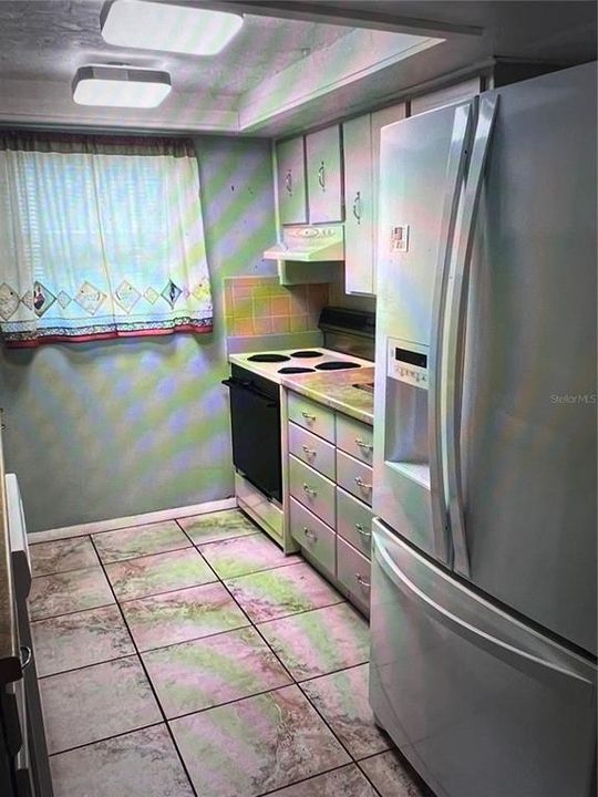 For Rent: $1,800 (3 beds, 2 baths, 1310 Square Feet)