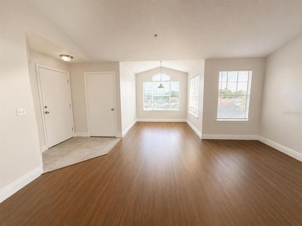 В аренду: $1,700 (2 спален, 2 ванн, 1026 Квадратных фут)