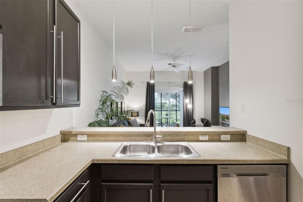 En Venta: $223,700 (3 camas, 2 baños, 1227 Pies cuadrados)