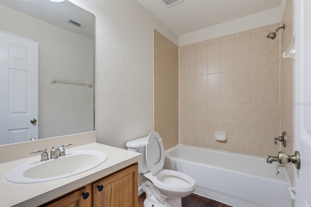 На продажу: $239,900 (3 спален, 3 ванн, 1504 Квадратных фут)
