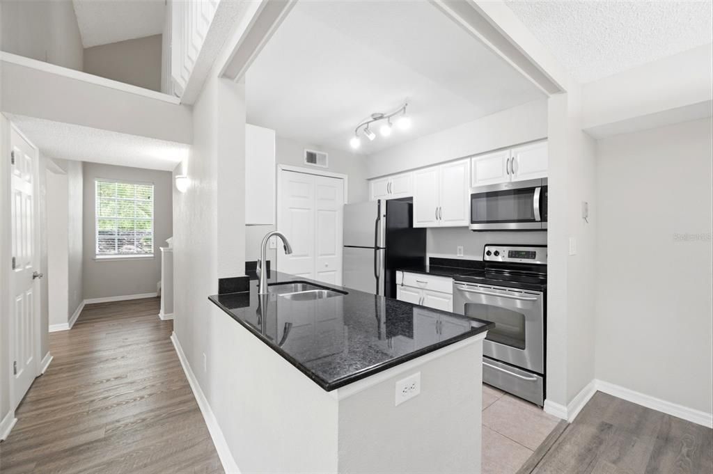 В аренду: $2,195 (3 спален, 2 ванн, 1579 Квадратных фут)